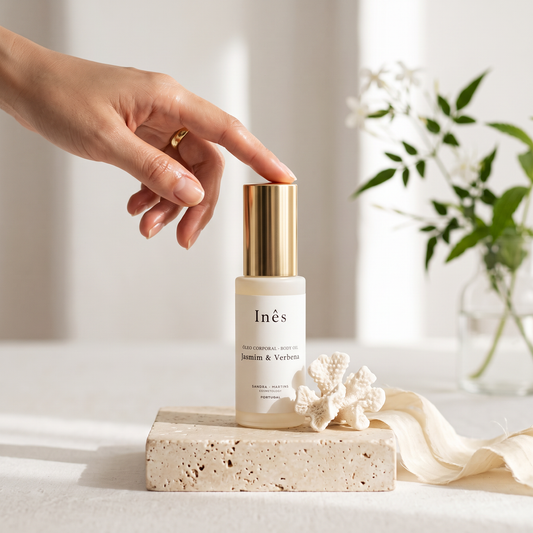 Inês — Óleo Corporal Perfumado de Jasmim para Pele Sedosa